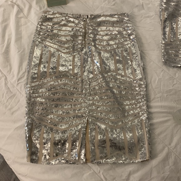 Two piece outfit. - Picture 4 of 4